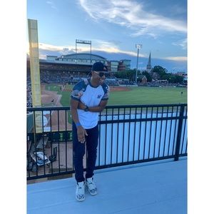 Meet your Posher, Jon